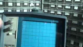 Tektronix T932 Dual Trace Oscilloscope-Vertical Cal Check.avi