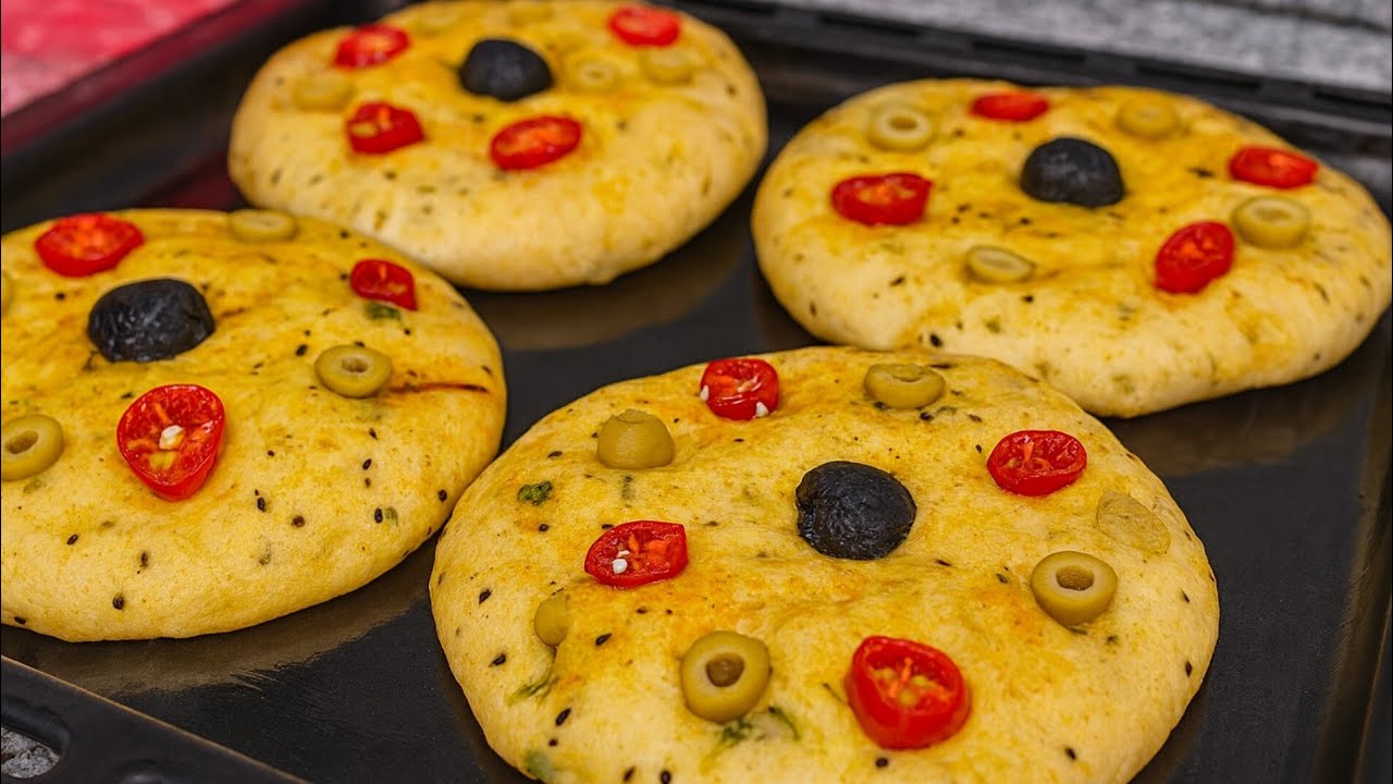 خبز بالبصلة الخضراء 🥖 و الفرماج 🧀🌶️ الخفة والطراوة مع فكرة ذكية لدهن الخبز ❗❓