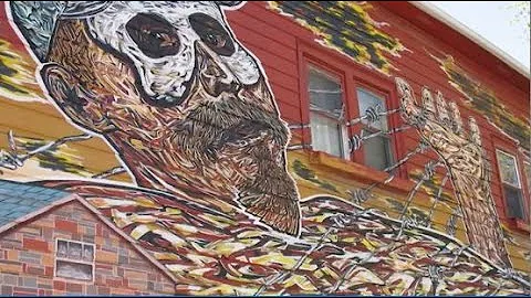Muralist Makes a Statement in Pilsen