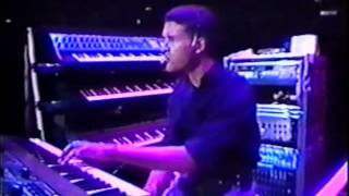 Video thumbnail of "Level 42 - Leaving Me Now (live) - 1986 - Prince's Trust [Unedited Version]"