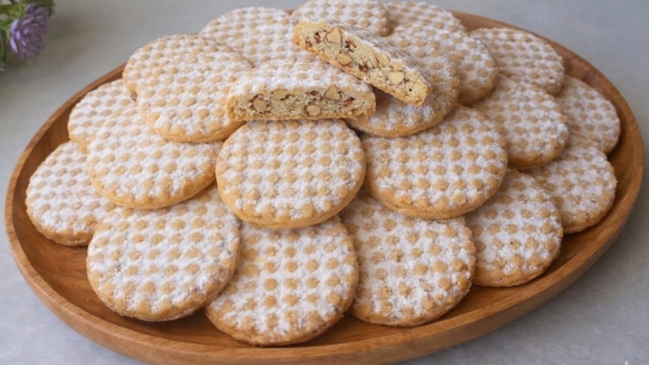 حلويات العيد/حلوة الخليط بشكل جديد سجليها عندك لعيد كتجي هشيشة ولذيذة ولي ذاقها يطلب منك الوصفة 