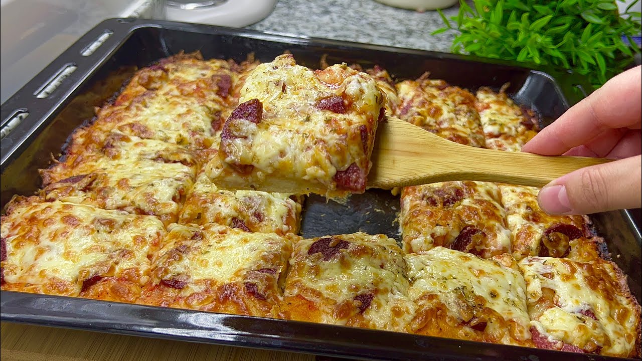 ????EN KOLAY PİZZA TARİFİ/ EVDE PİZZA NASIL YAPILIR / Ev Yapımı Pizza Tarifi