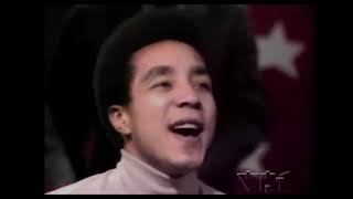 THE TEARS OF A CLOWN   SMOKEY ROBINSON and the Miracles ~ 1967 Resimi