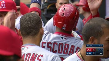 LAA@MIN: Escobar breaks the tie with a two-run single