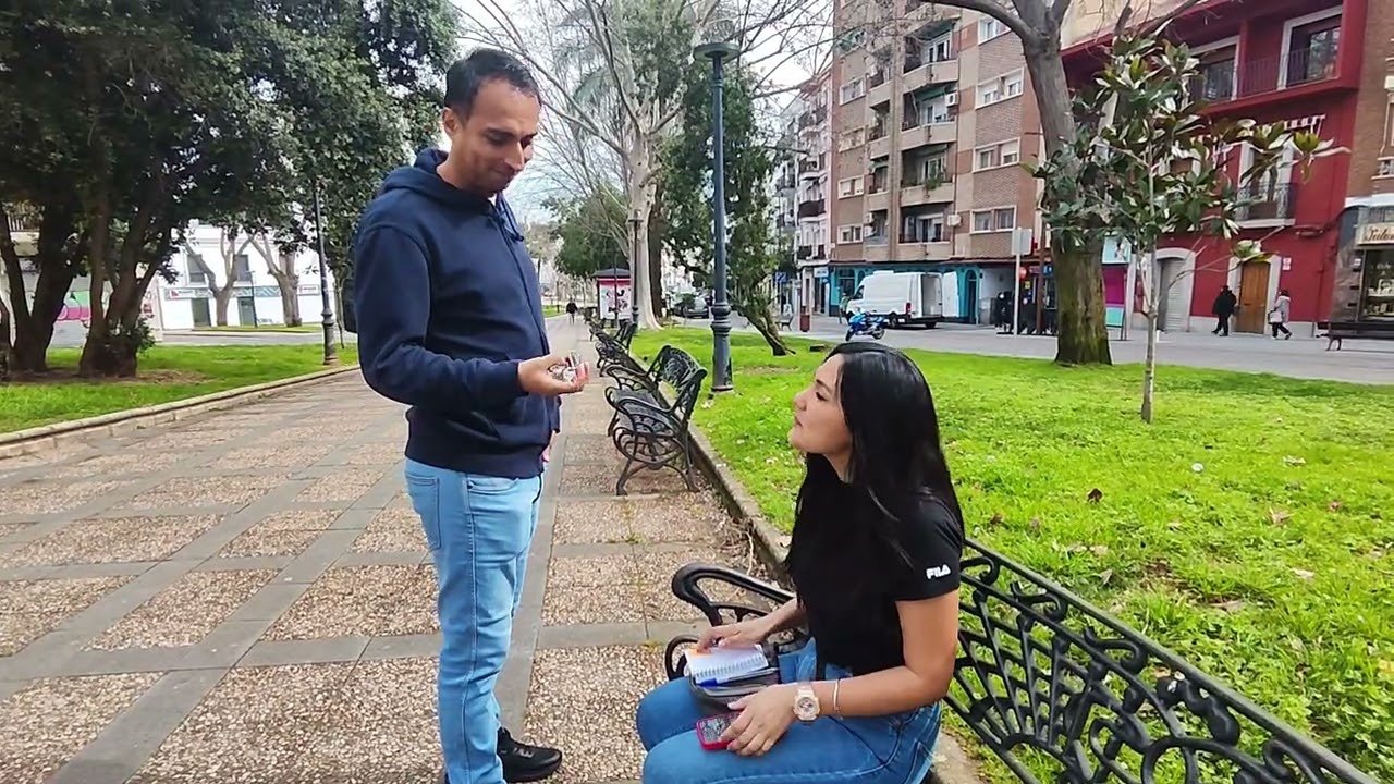 En el mismo acento...