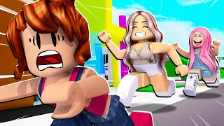 A JULIA MINEGIRL TEM UMA FÃ MALUCA - Brookhaven Roblox