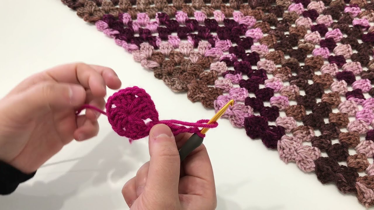 🧶 Herkes Örebilsin Diye 🥰 - Tığ İşi Üçgen Kolay Örgü Şal-Boyunluk Yapımı