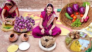 Village Food 🥑देशी खान पान🍅आज हमनें मिलकर बनाया स्वादिष्ट डिनर🍆Mitti Ki Handi kaDaalBhat Chokha Bati