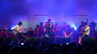 Download lagu Gigi & Ron King Big Band - Bumi Meringis @ JJF 2011
