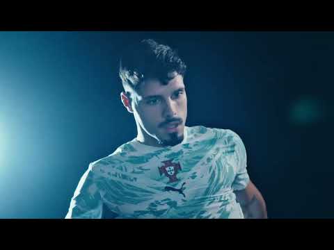 FOR THE LOVE OF THE SHIRT | PORTUGAL HOME & AWAY KITS