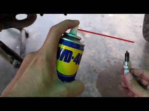 Video: Puteți pulveriza bujii cu wd40?