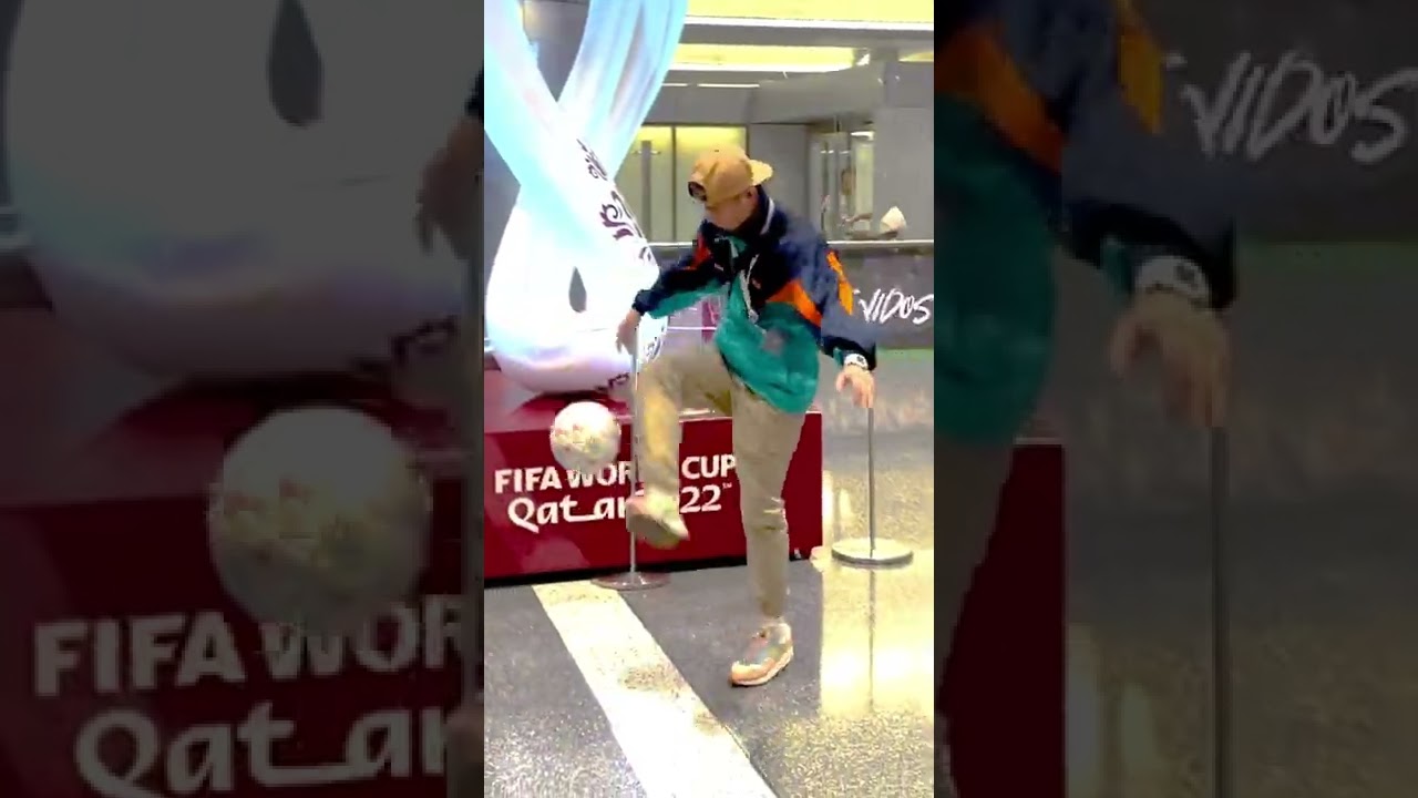 Phat Freestyle thể hiện skills tại FIFA World Cup 2022 Qatar ! Amazing skills at airport
