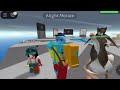Доуи играет в какую-то игру