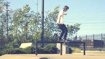 Learning Boardslide to Feeble