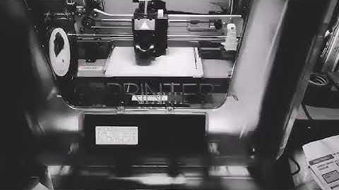 Beginner 3D Printer: XYZ Davinci Jr. 1.0A