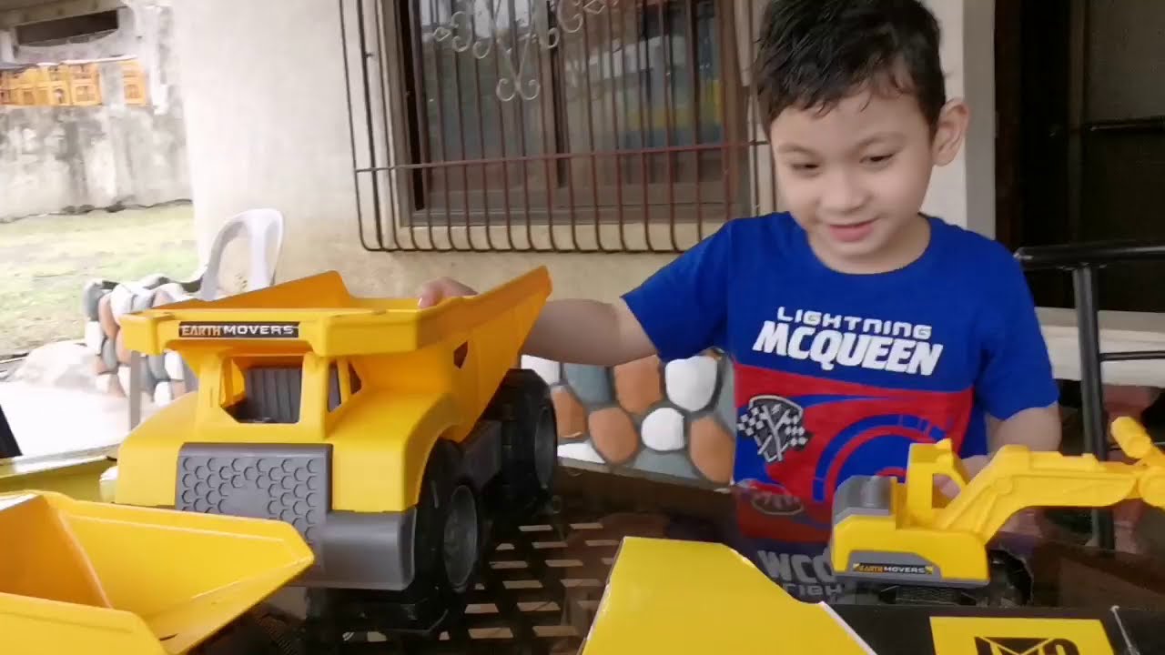 Unboxing Toys 1 YouTube