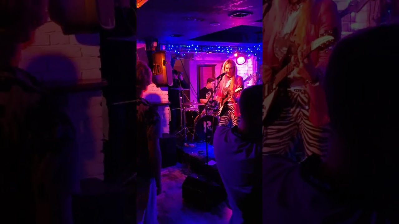 Skerries - Pleasant Pain lvie