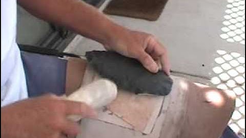 Flintknapping Abo blade, part 2