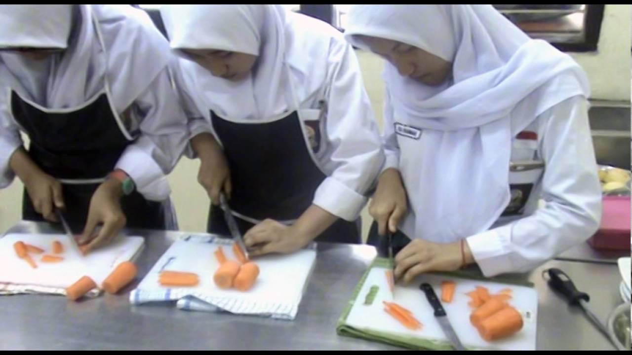 Pembelajaran Vegetable Cutting SMKN 30 Jakarta