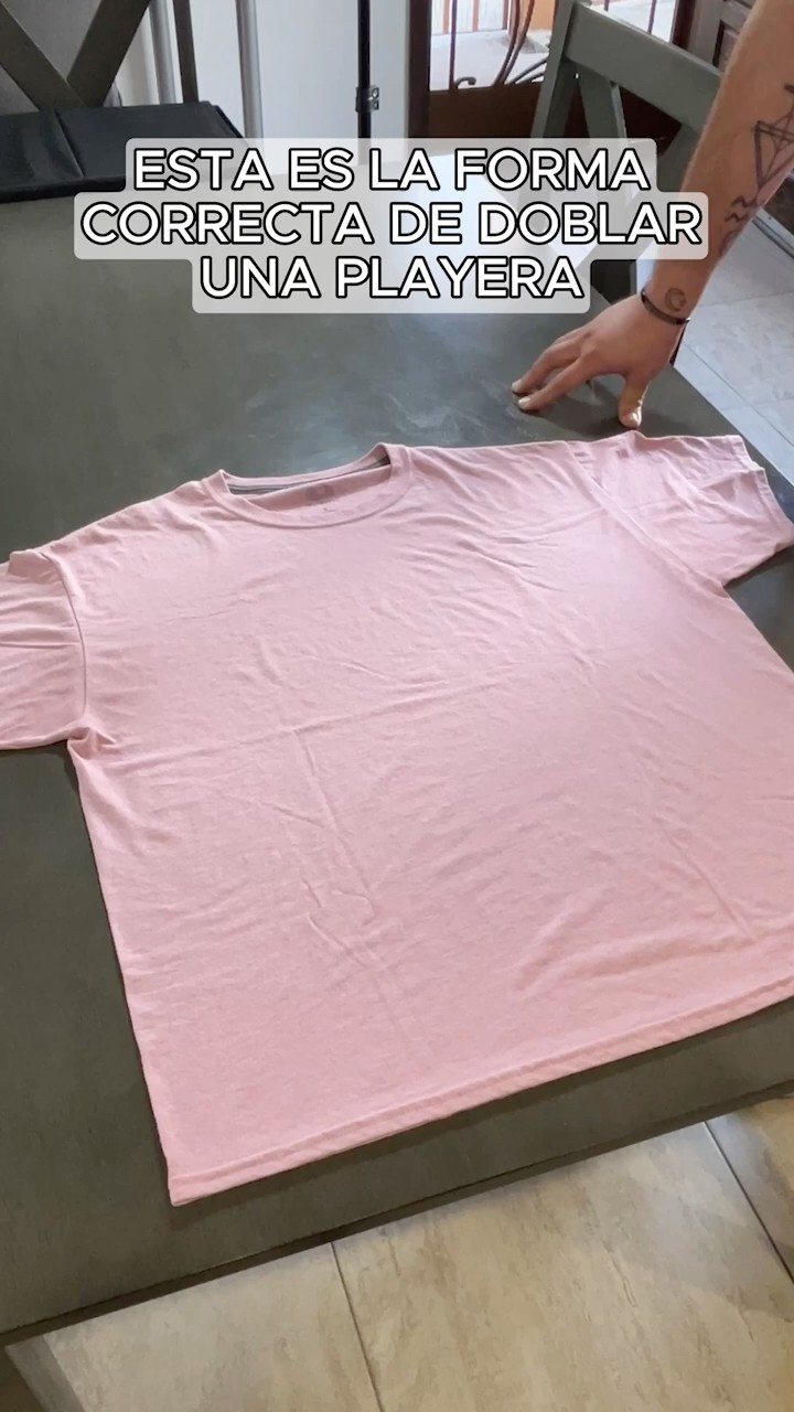 La forma correcta de doblar una playera