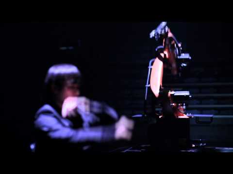 2012 第三屆數位藝術表演獎首獎表演《黃翊與庫卡》