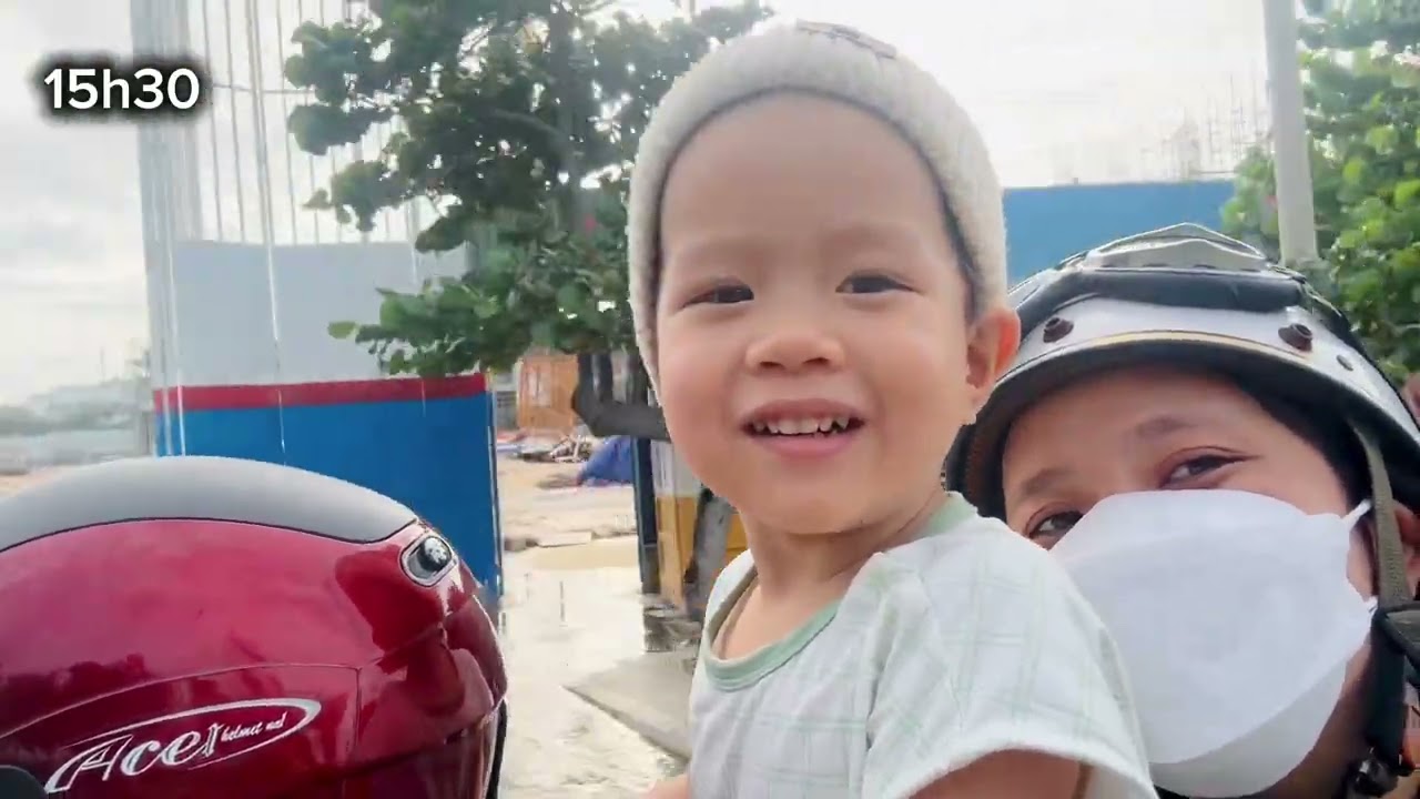 Một ngày bình thường của em bé ở Phú Yên | Bé tự thuyết minh