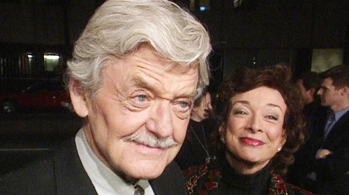 Hal Holbrook Dead at 95: Remembering the Award-Win...