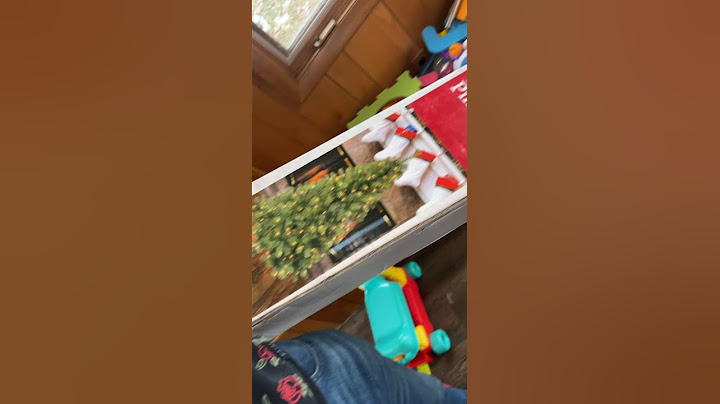 Christmas Tree Barely Resembles Picture || ViralHog
