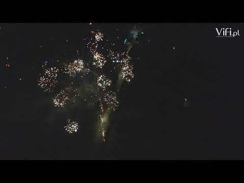 Górki Wielkie / Nowy Rok 2019 / Fajerwerki / ujęcie z drona / SPARK