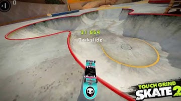 Touchgrind Skate 2: Darkslide + boardslide dans une bowl