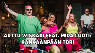 Vignette de la vidéo "Arttu Wiskari feat. Mira Luoti – Kankaanpään tori | Vain elämää"