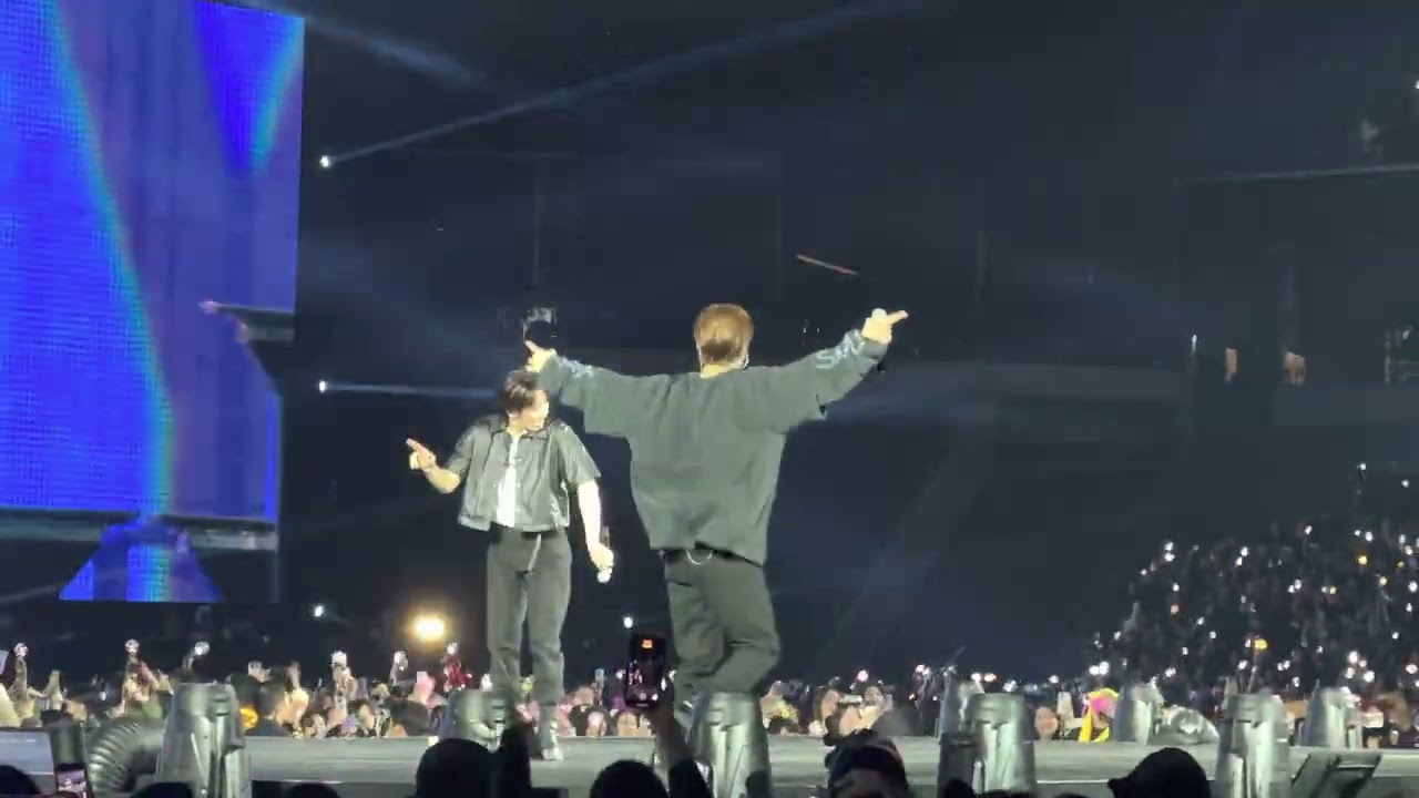 Stray Kids LA Encore Maniac Tour Day 1 - SUPER BOARD + MY PACE + TA - BMO Stadium