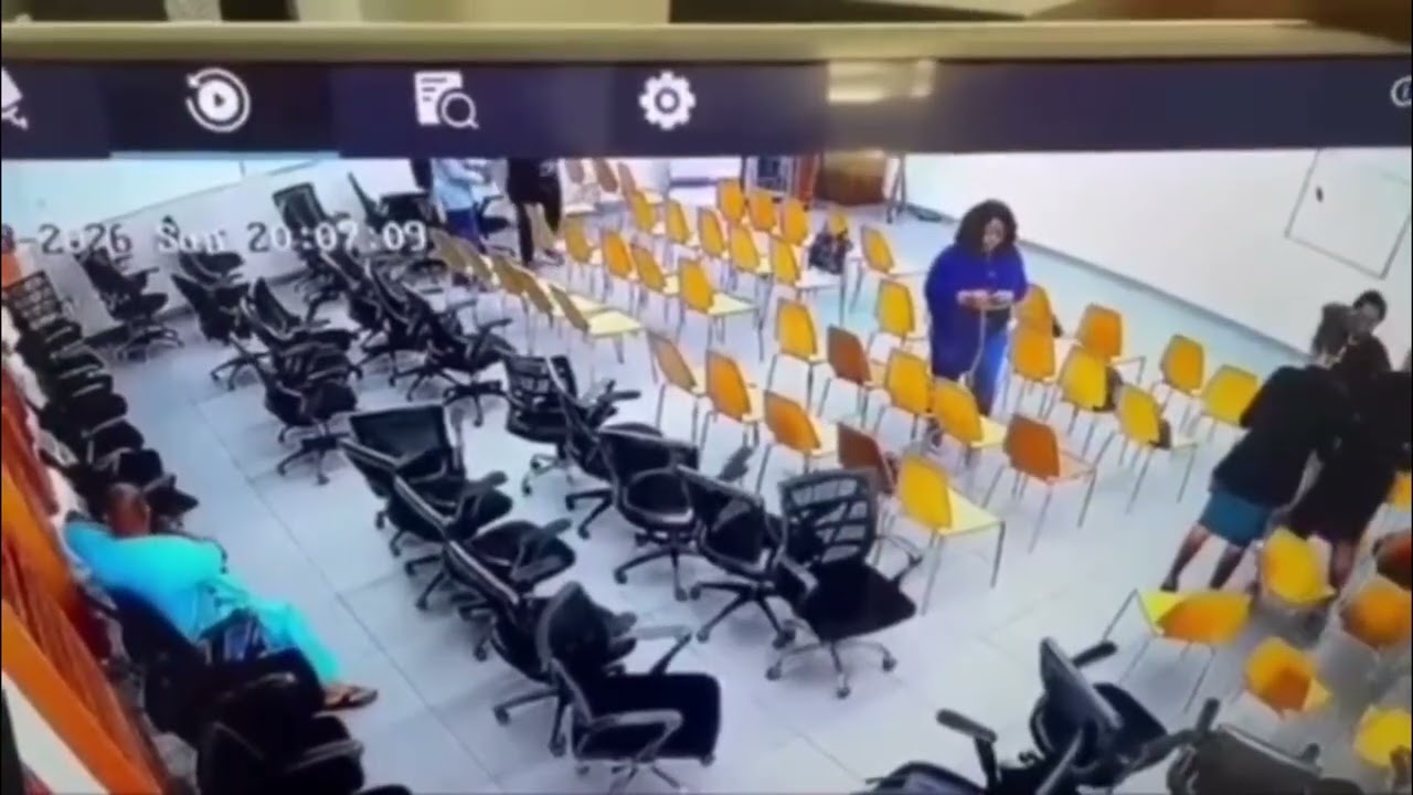 CATCH THIS THIEF ! Culprit caught on CCTV. If you know him or have info, please contact 08130788485.