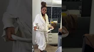 Accident Mom | Bathing and taking care of the home with one hand 🤚