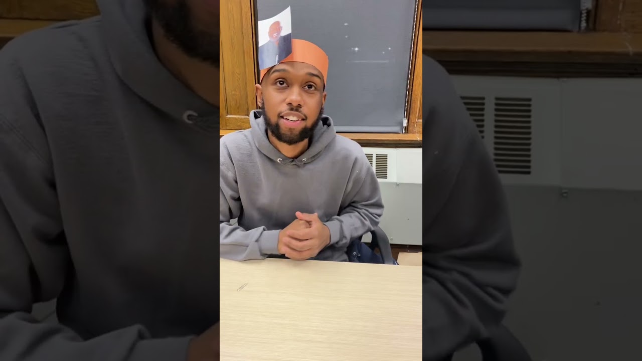 Стив Харви, ведущий игрового шоу "Угадай кто" в 2026 году 