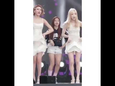Yeri Red Velvet dancing 'Gee' with SNSD Unnies
