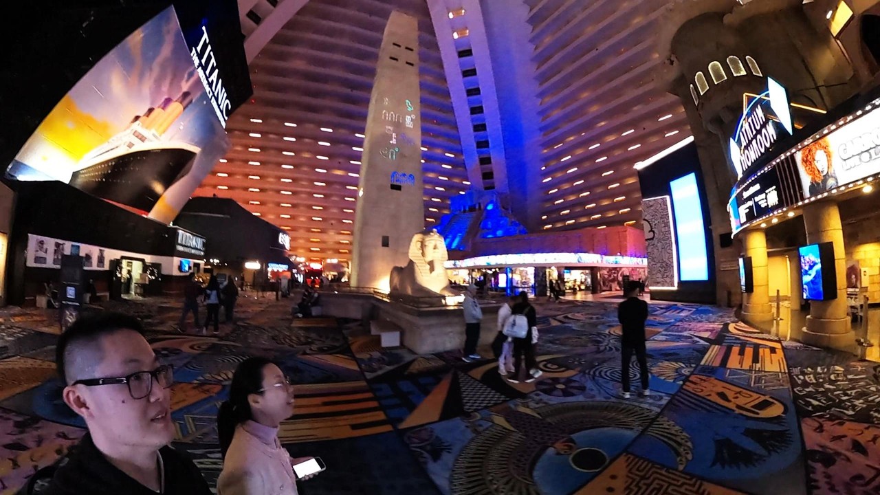 Vegas Day 1 - Slot Machine Overload