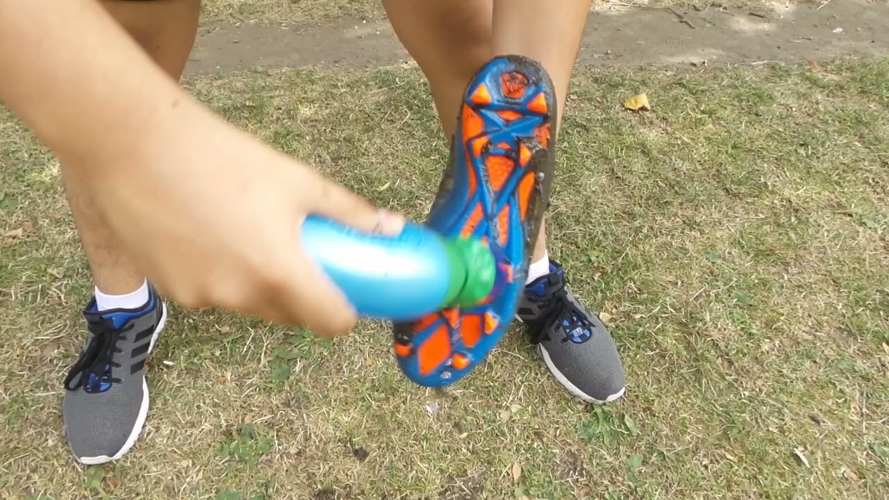 Under 20 Second Boot Clean 🧼