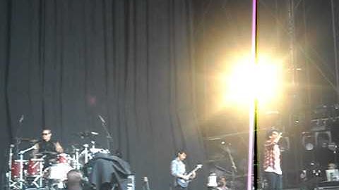 Bruno Mars - Lazy Song Live 2011 V Festival