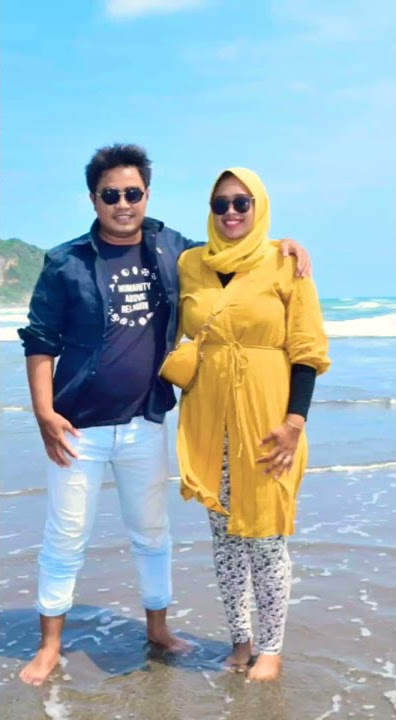 Apakah itu Cinta ( Ipank).  at Paris Saint-Germain 😄 Pantai Parangtritis