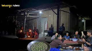 merayakan tahun baru bersama keluarga, makan bakso , Alhamdulillah bahagia banget