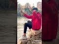 سامر المدنى وهو يغنى اغنية عملين حملة فرنسية