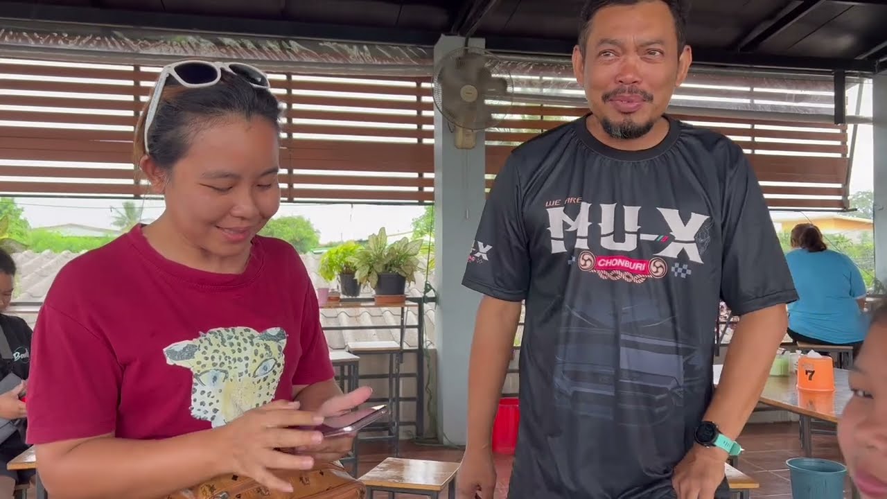 ลุงเมือง ข้าวมันไก่ 12 บ. พิษณุโลก ถูก อร่อย คุ้มค่าเกินราคา 2 จานอิ่มเลย! โหน่งโชว์