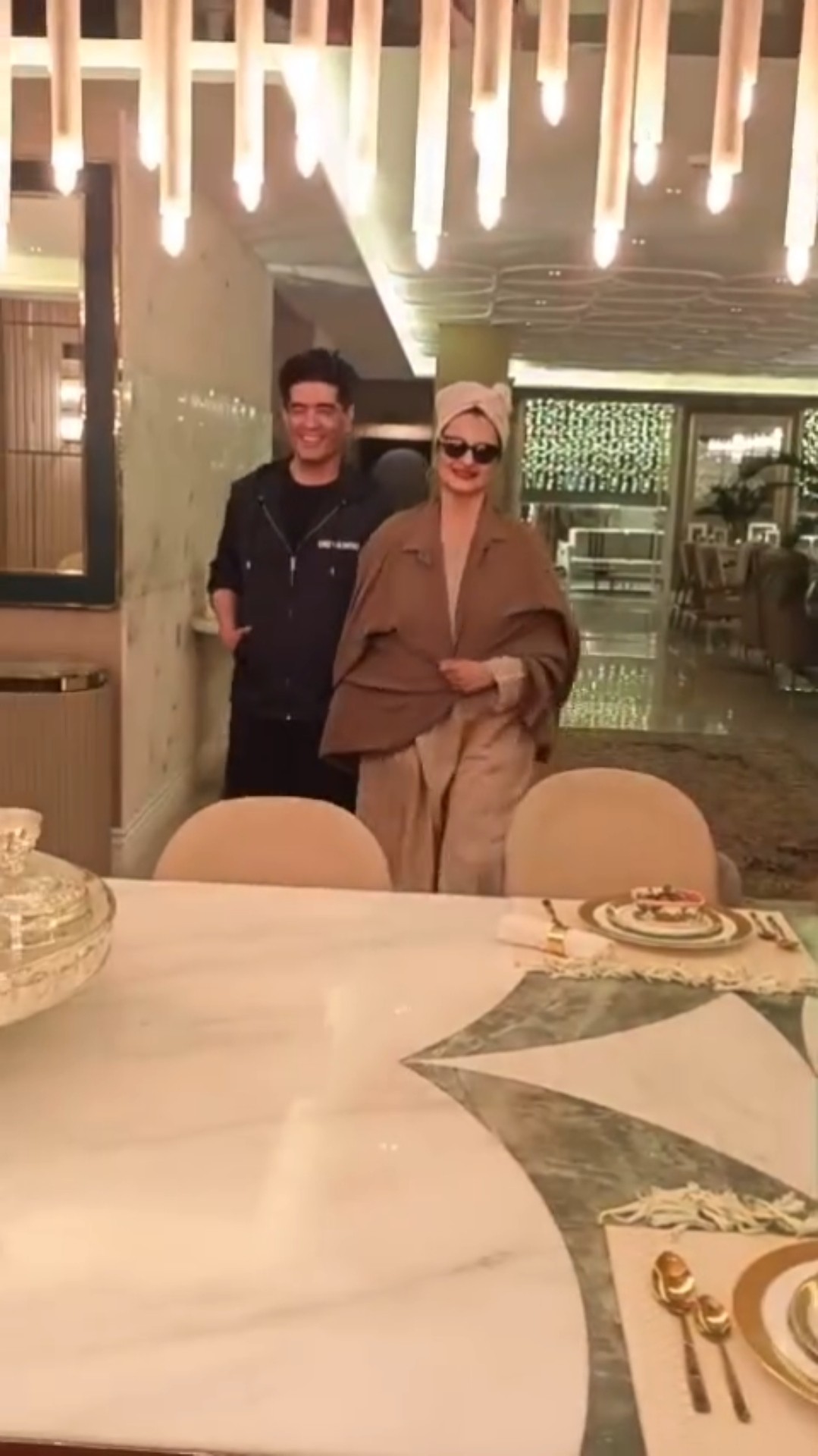 Rekha celebrates New Year with Manish Malhotra ? #shorts #manishmalhotra #rekha
