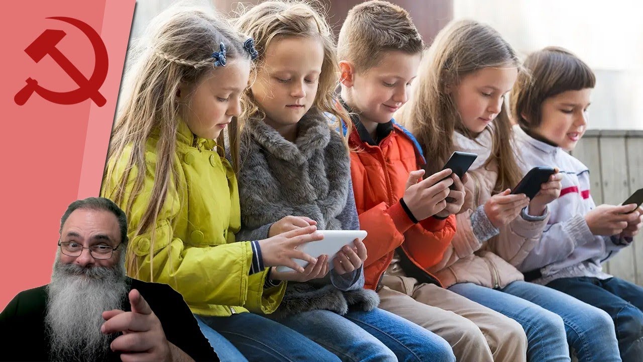 MENORES de 16 ANOS podem ser PROIBIDOS de ACESSAR REDES SOCIAIS: NÃO vai FUNCIONAR e piora o RISCO