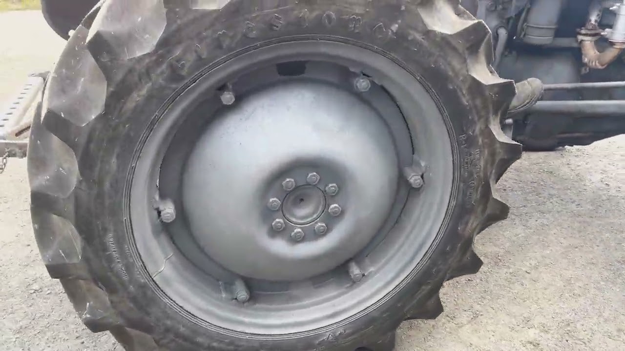 Veterantraktor Massey-Ferguson TE-20