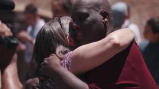 DALLAS STRONG. // Dallasites pray for the victims of the July 7 shooting in Downtown Dallas.