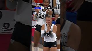 Vandy gets their FIRST set win in 45 years! 🤯 #volleyball #vandy #vanderbuilt #history