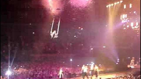 Pink Live o2 London 4/5/09 - GET THIS PARTY STARTED