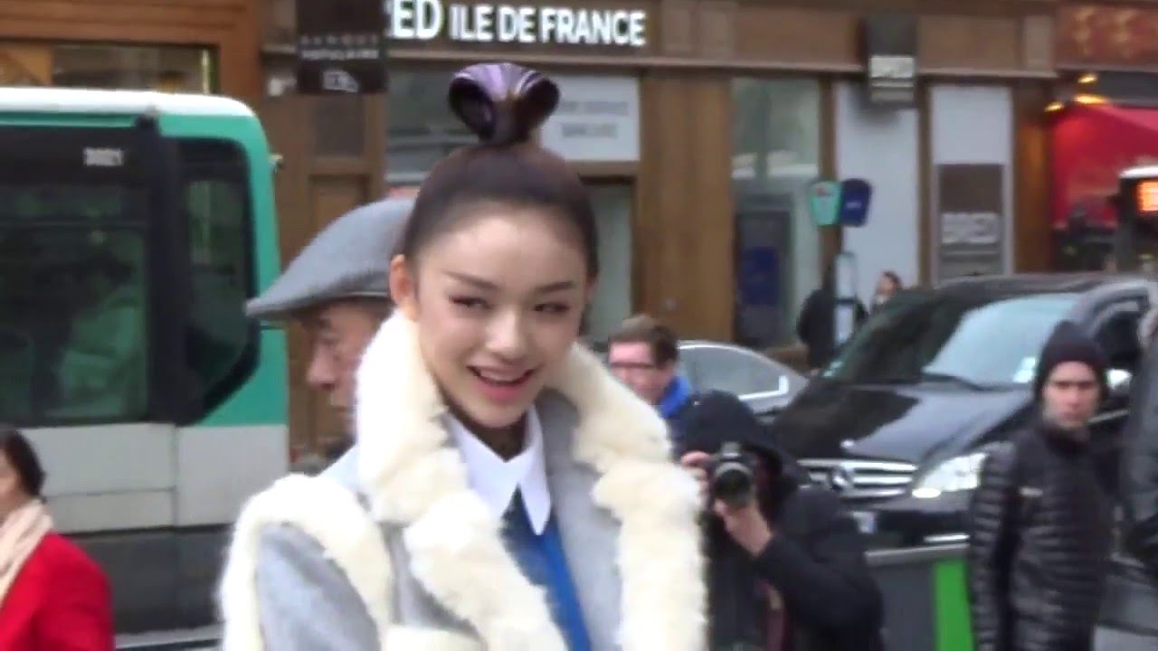 Lin Yun 林允 The Mermaid Paris 7 March 16 Fashion Week Show Stella Mccartney Mars Youtube